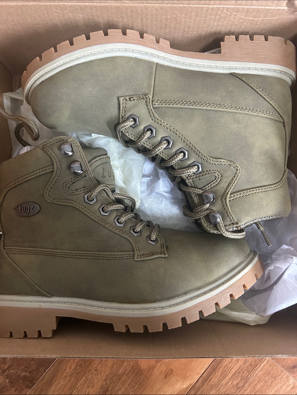 Lugz Olive Green Lace-Up Hiking Boots with Tan Lug Sole